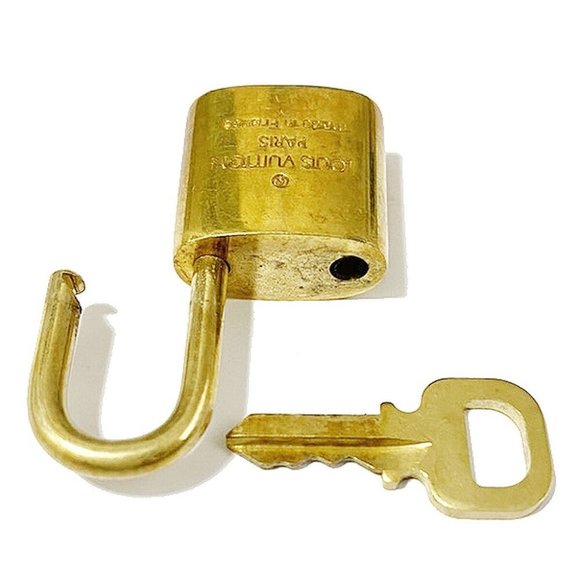 LOUIS VUITTON LV 10 SET PADLOCK KEY CHARM CADENA GOLD-PLATED FRANCE 35MS991 - Picture 4 of 4